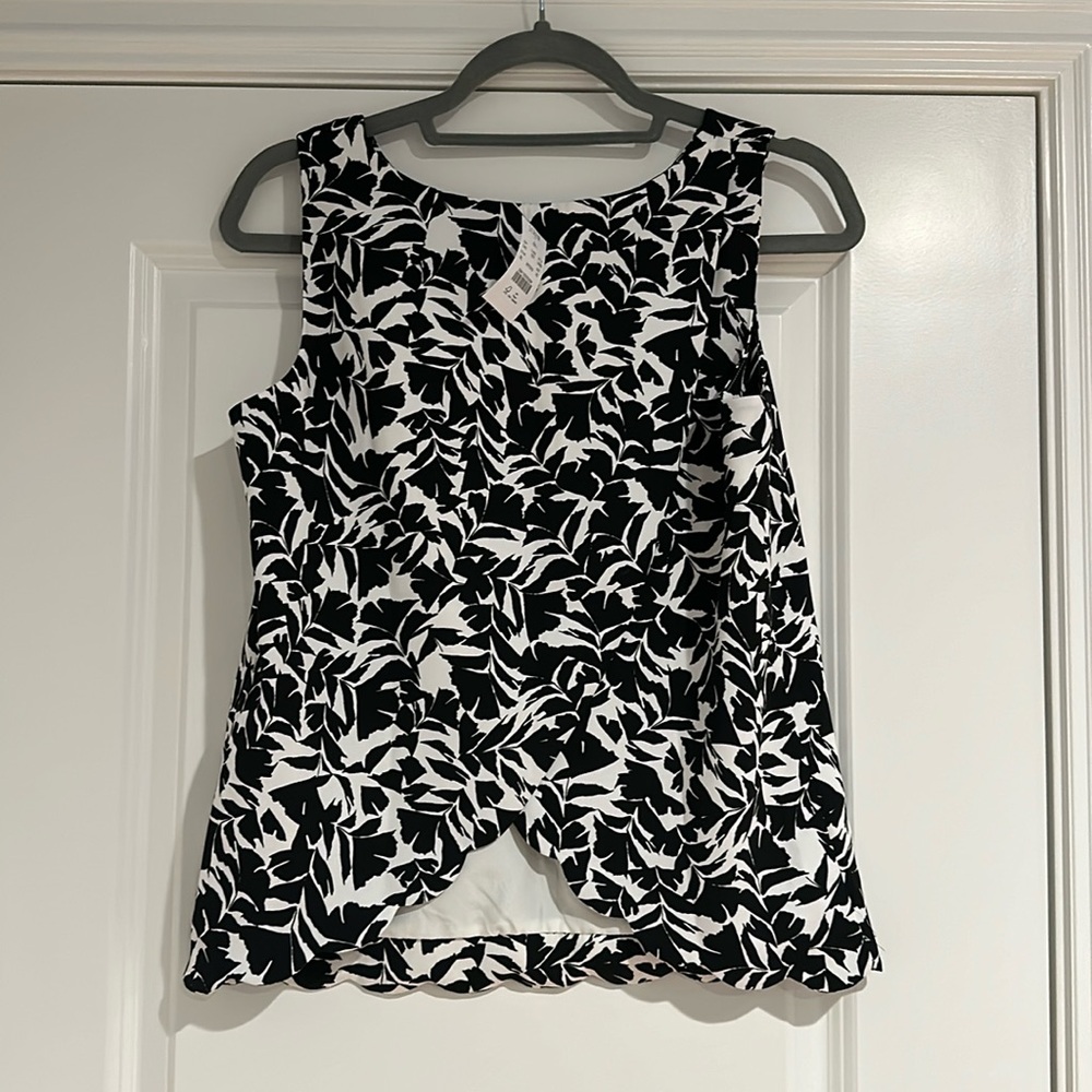 NWT - J. Crew Scallop Hem Tank Top - XS